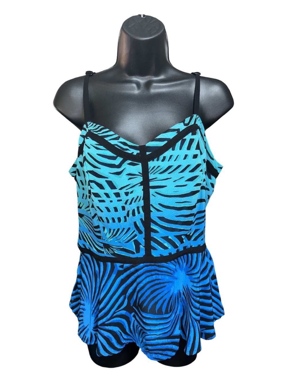 NICOLE BY NICOLE MILLER Artsy Spaghetti Strap Cropped Tank Top with Peplum Waist - Picture 3 of 6